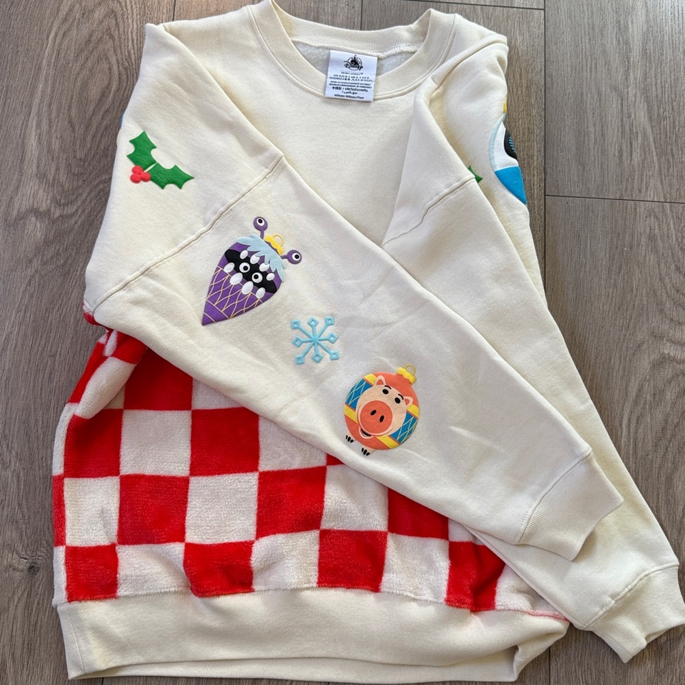 NWOT Disney Christmas Pixar Crewneck Spirit Jersey - Picture 4 of 7